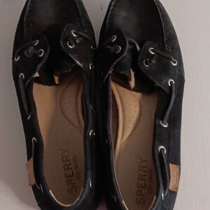 Women's Leather Sperry loafers size 11m excellent condition